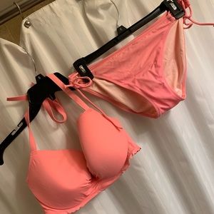 Victoria swimsuit coral 36DD and Medium bottoms